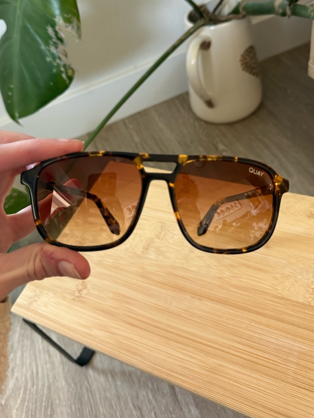 Quay "On The Fly" Aviator Sunglasses - Tortoiseshell Brown - Orange Lenses - Picture 2 of 5